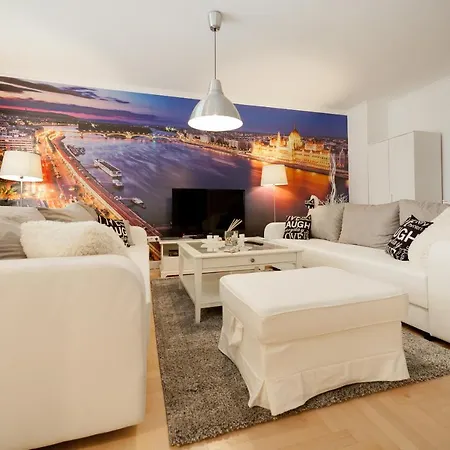 Gde Hollo * Boedapest