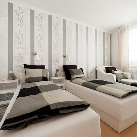 Gde Hollo Appartement