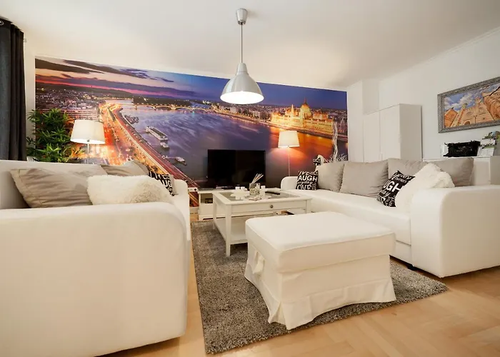 Gde Hollo * Budapest